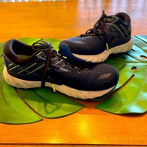 Brooks | Shoes | Brooks Adrenaline Gore 